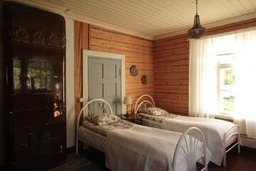 Фото номера Family Room with Shared Bathroom, downstairs Отели типа «постель и завтрак» Kolin Keidas г. Колинкюла 2